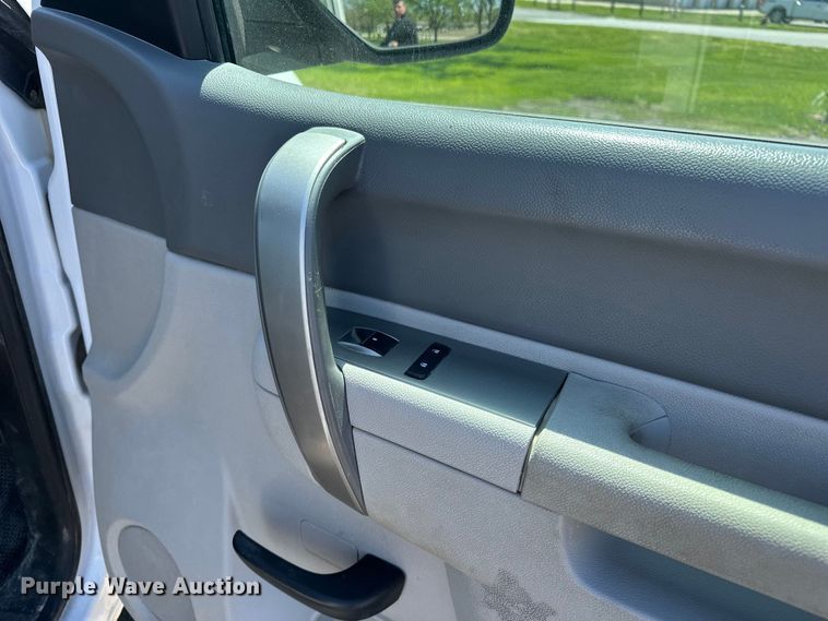 image for item DV0899 2013 Chevrolet Silverado 2500HD pickup truck