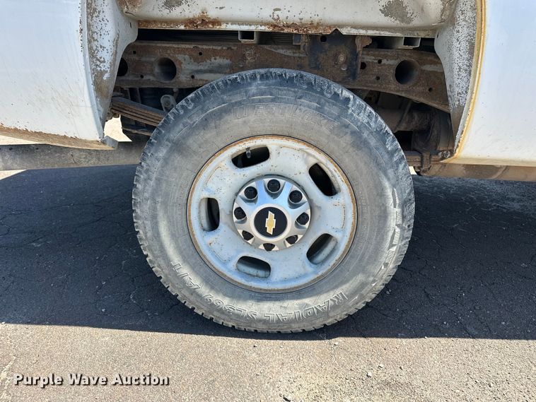 image for item DV0899 2013 Chevrolet Silverado 2500HD pickup truck