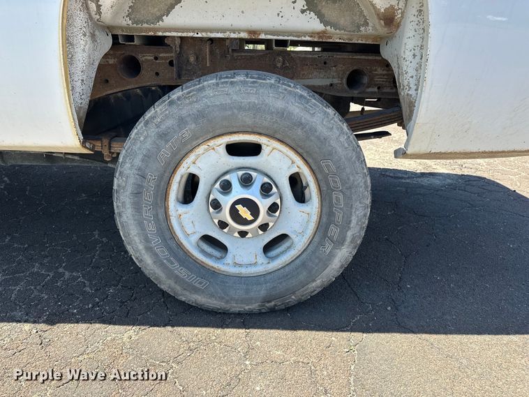 image for item DV0899 2013 Chevrolet Silverado 2500HD pickup truck