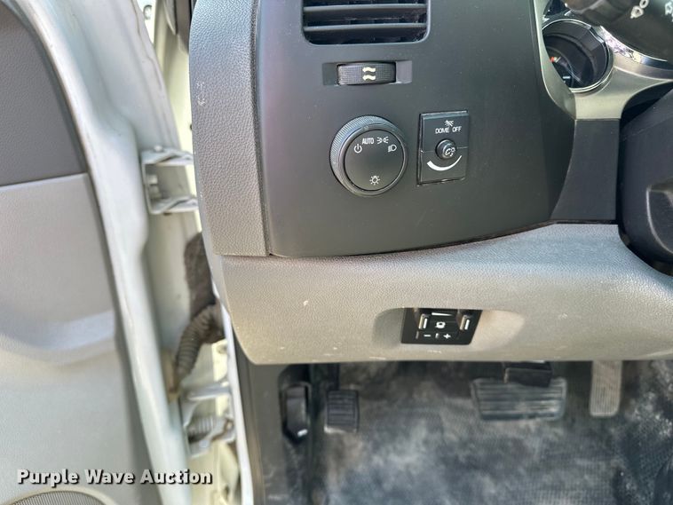 image for item DV0901 2014 GMC Sierra 2500D 