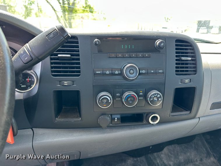 image for item DV0901 2014 GMC Sierra 2500D 
