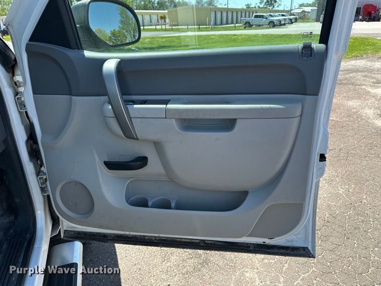 image for item DV0901 2014 GMC Sierra 2500D 