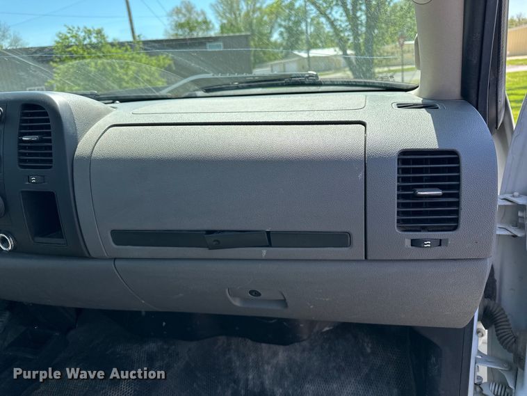 image for item DV0901 2014 GMC Sierra 2500D 