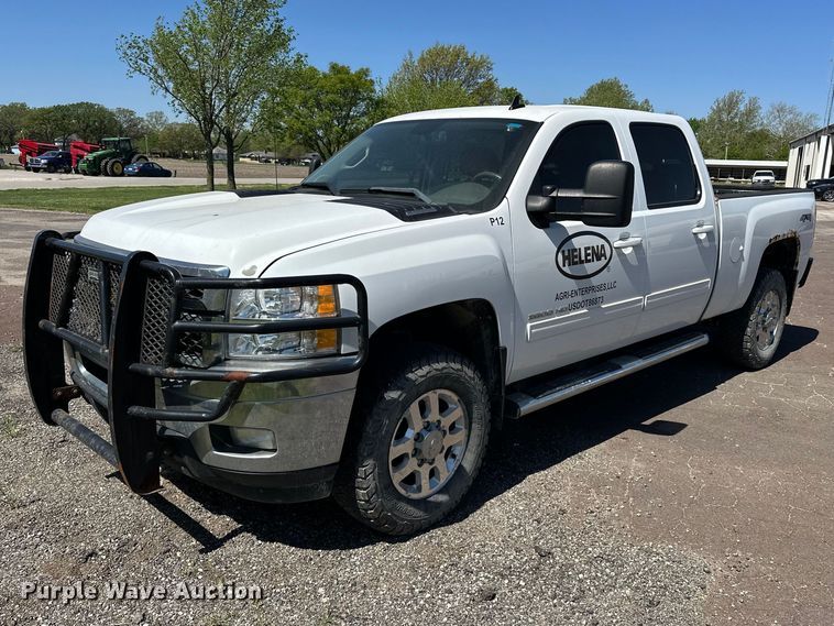 image for item DV0902 2012 Chevrolet Silverado 2500HD Crew Cab pickup truck