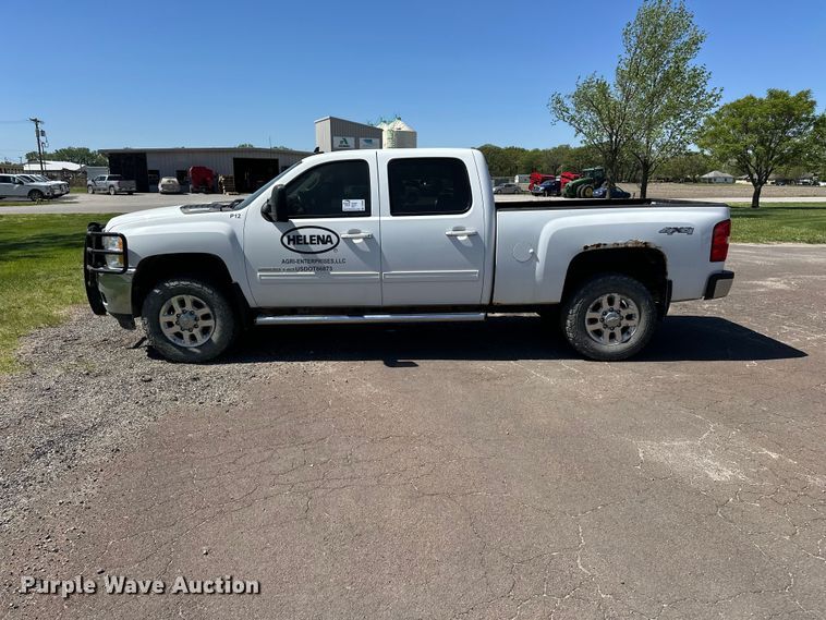 image for item DV0902 2012 Chevrolet Silverado 2500HD Crew Cab pickup truck