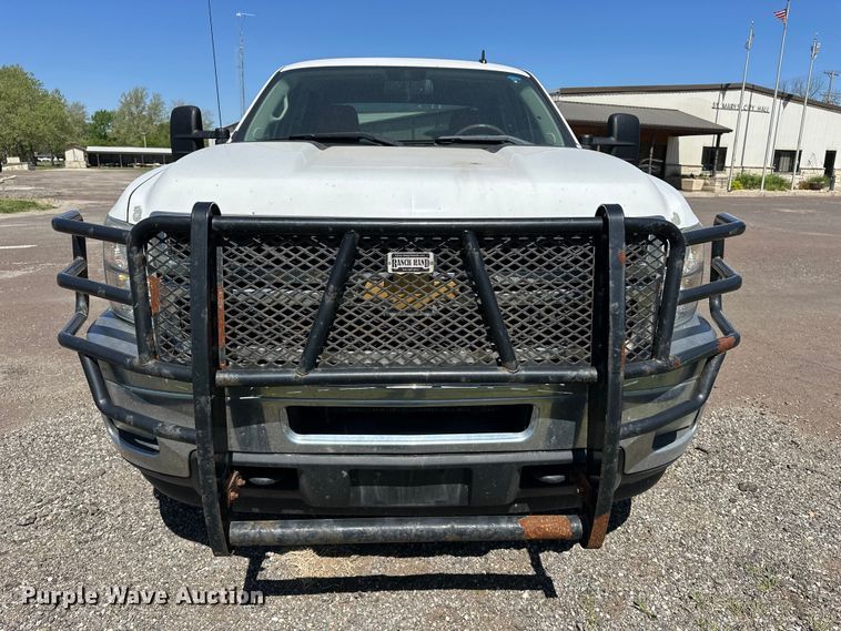 image for item DV0902 2012 Chevrolet Silverado 2500HD Crew Cab pickup truck