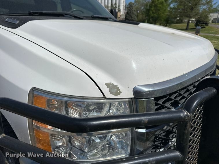 image for item DV0902 2012 Chevrolet Silverado 2500HD Crew Cab pickup truck