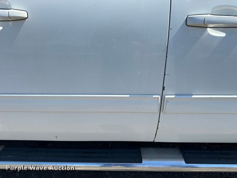 image for item DV0902 2012 Chevrolet Silverado 2500HD Crew Cab pickup truck