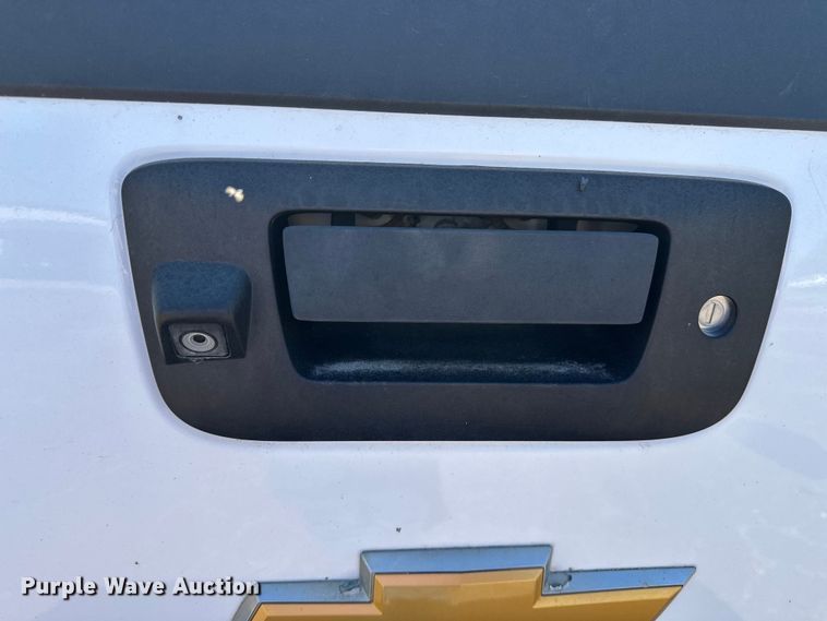 image for item DV0902 2012 Chevrolet Silverado 2500HD Crew Cab pickup truck