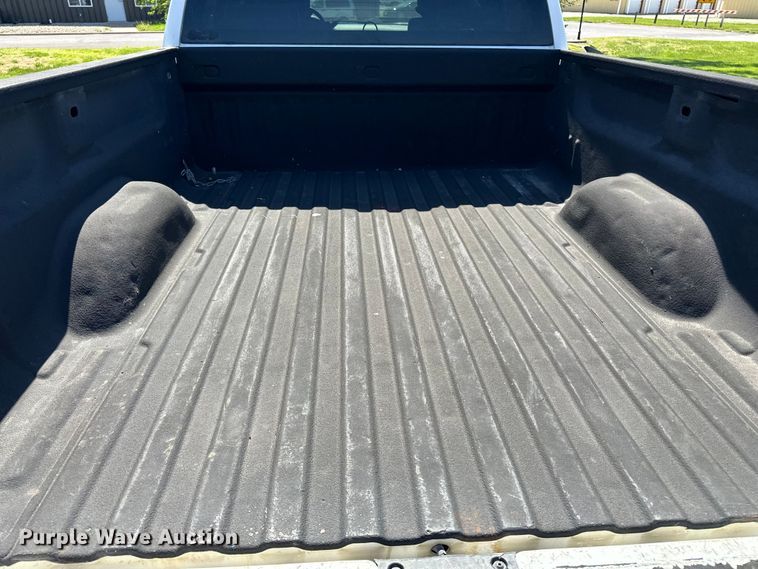 image for item DV0902 2012 Chevrolet Silverado 2500HD Crew Cab pickup truck