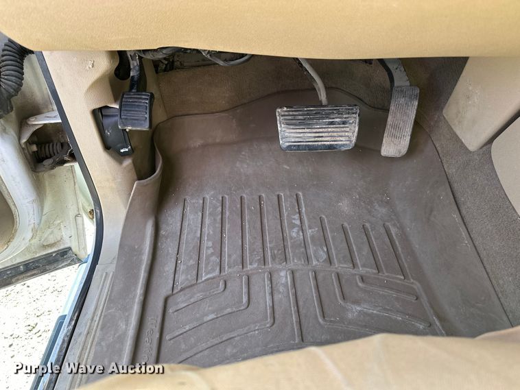 image for item DV0902 2012 Chevrolet Silverado 2500HD Crew Cab pickup truck