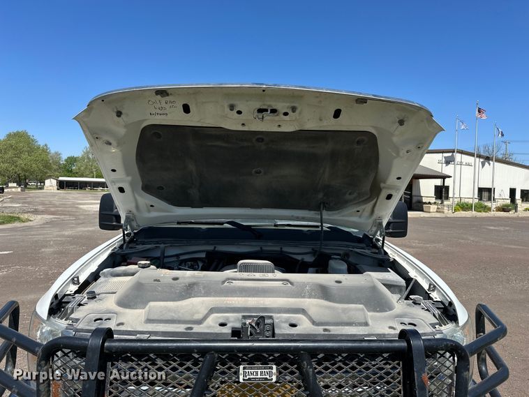 image for item DV0902 2012 Chevrolet Silverado 2500HD Crew Cab pickup truck
