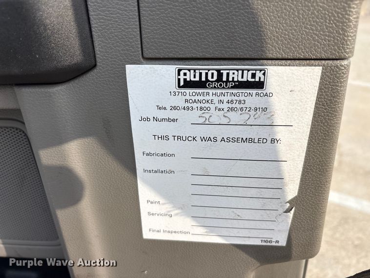 image for item DV8500 2017 Ford F250 Super Duty XL utility bed pickup truck