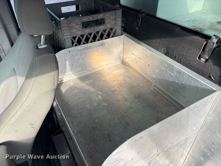 image for item DV8500 2017 Ford F250 Super Duty XL utility bed pickup truck