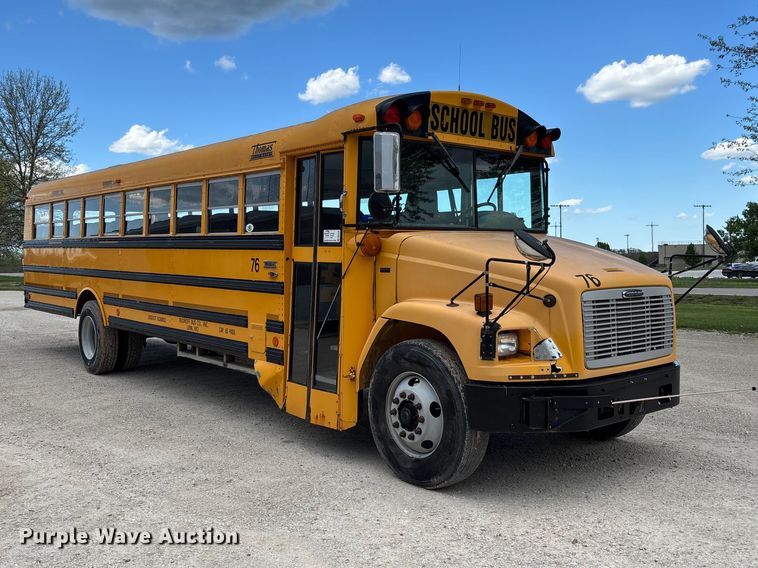 image for item DW3440 2005 Thomas school bus