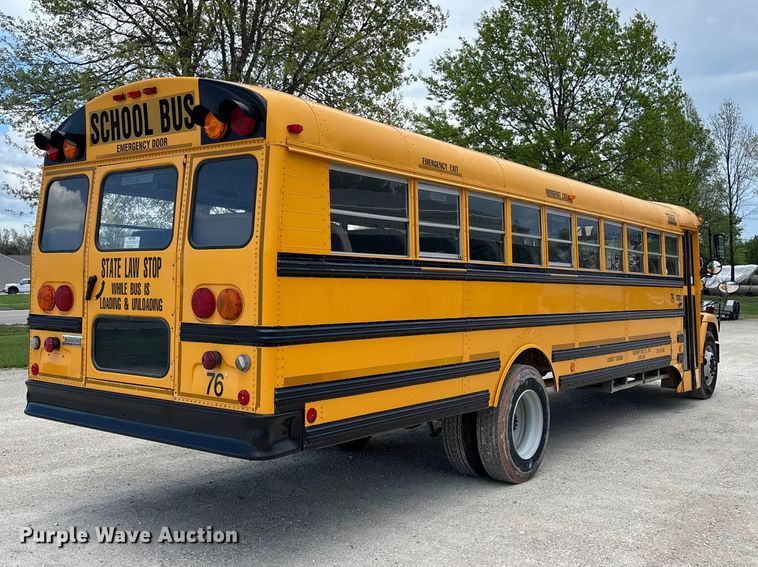 image for item DW3440 2005 Thomas school bus