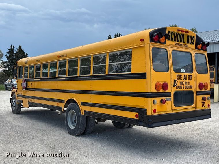 image for item DW3440 2005 Thomas school bus