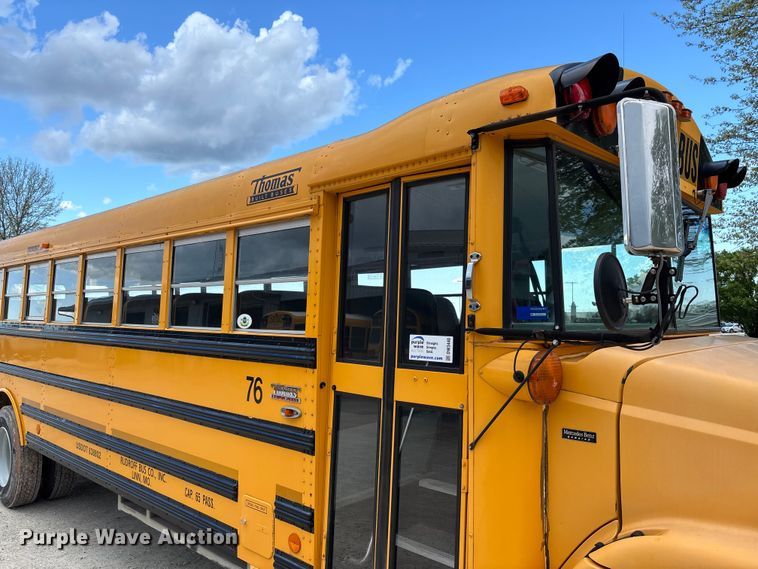image for item DW3440 2005 Thomas school bus