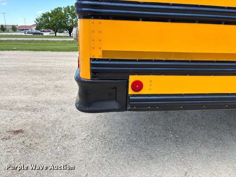 image for item DW3440 2005 Thomas school bus