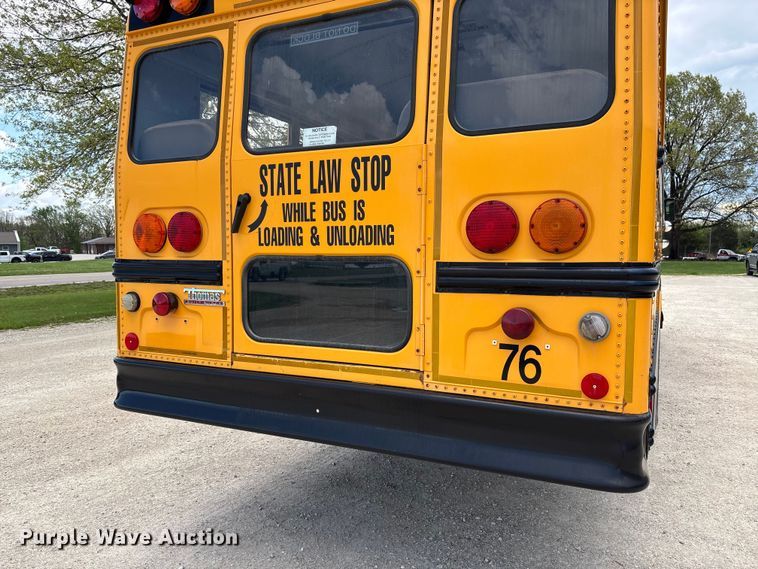 image for item DW3440 2005 Thomas school bus