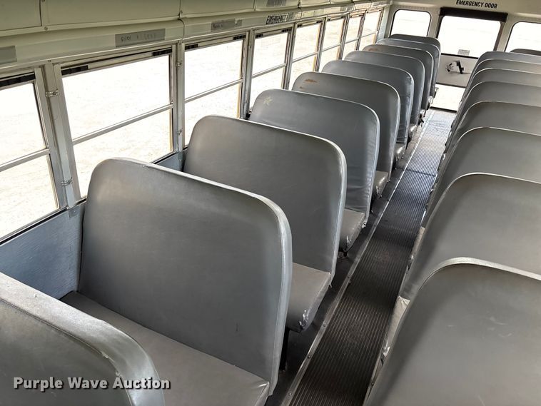 image for item DW3440 2005 Thomas school bus