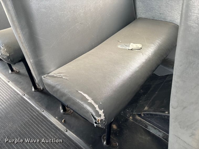 image for item DW3440 2005 Thomas school bus