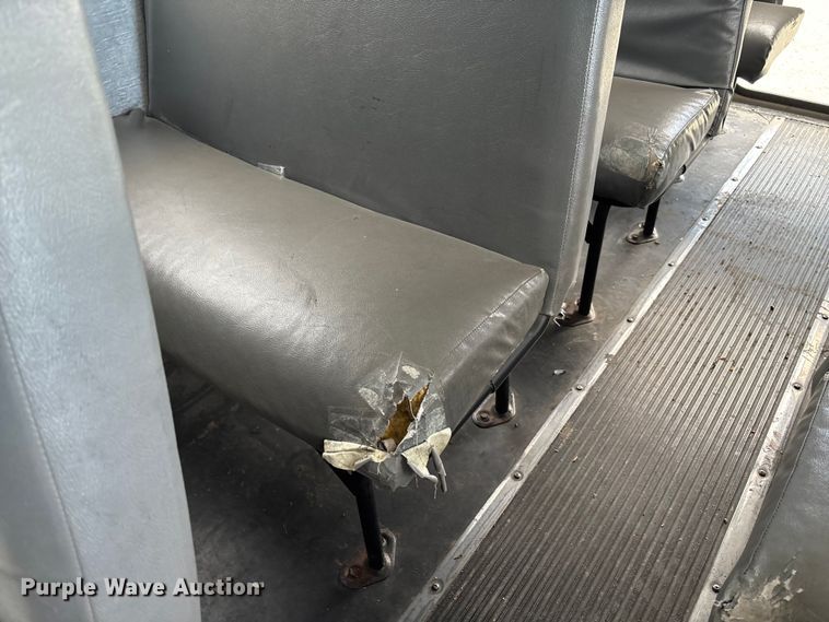 image for item DW3440 2005 Thomas school bus