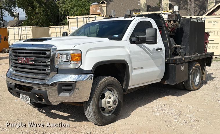 image for item DX5884 2018 GMC Sierra 3500HD flatbed pickup truck