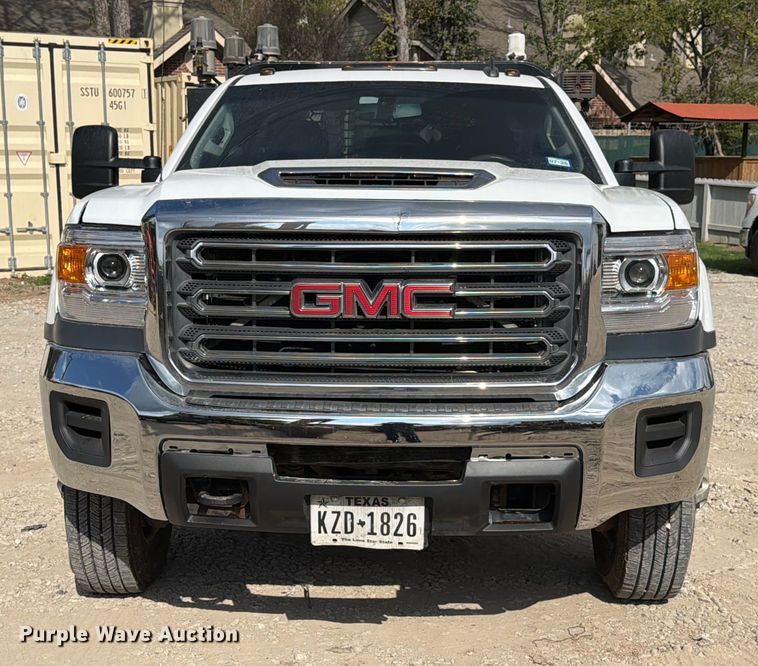 image for item DX5884 2018 GMC Sierra 3500HD flatbed pickup truck