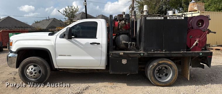image for item DX5884 2018 GMC Sierra 3500HD flatbed pickup truck