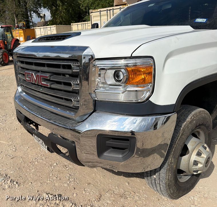 image for item DX5884 2018 GMC Sierra 3500HD flatbed pickup truck