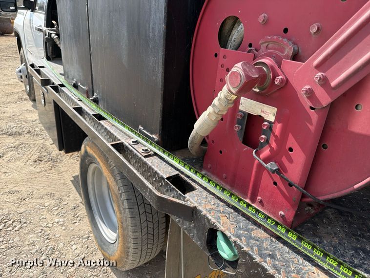 image for item DX5884 2018 GMC Sierra 3500HD flatbed pickup truck