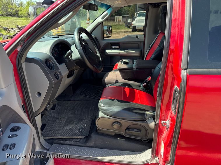 image for item DZ4427 2007 Ford F150 Ext. Cab pickup truck
