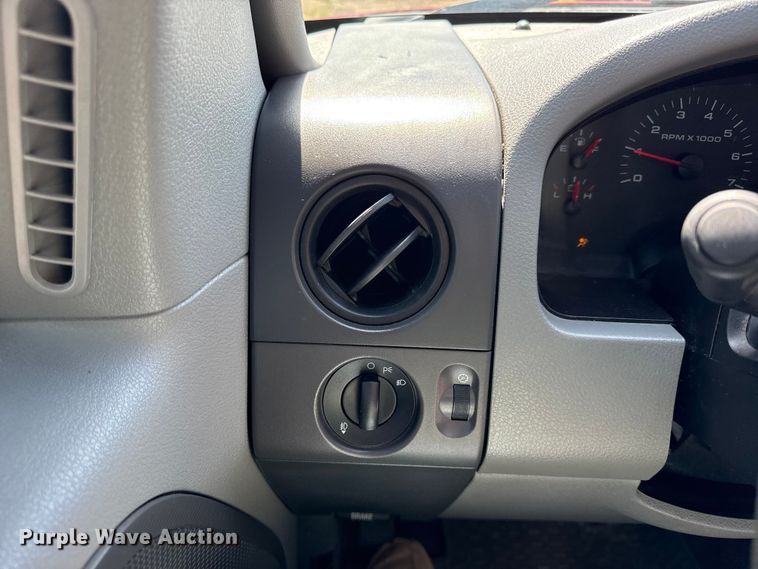 image for item DZ4427 2007 Ford F150 Ext. Cab pickup truck