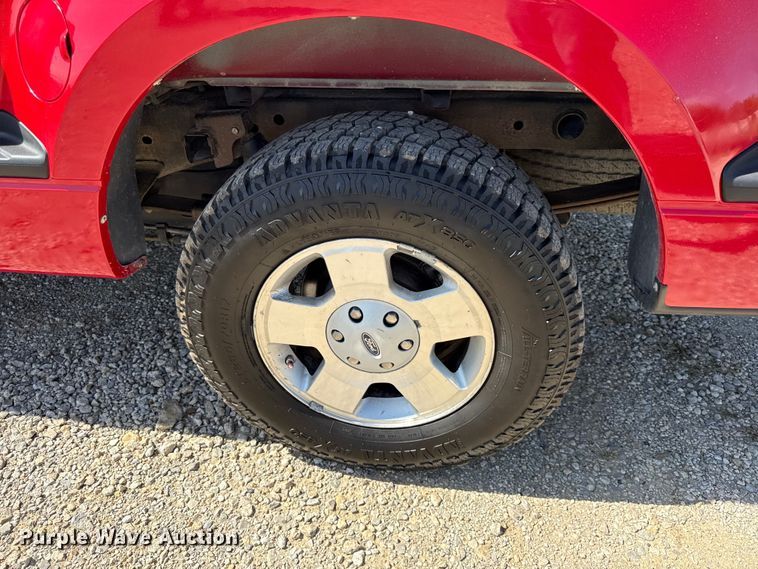 image for item DZ4427 2007 Ford F150 Ext. Cab pickup truck