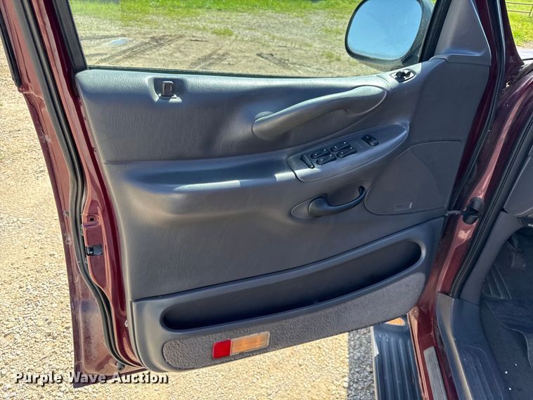 image for item DZ4428 2000 Ford Expedition SUV