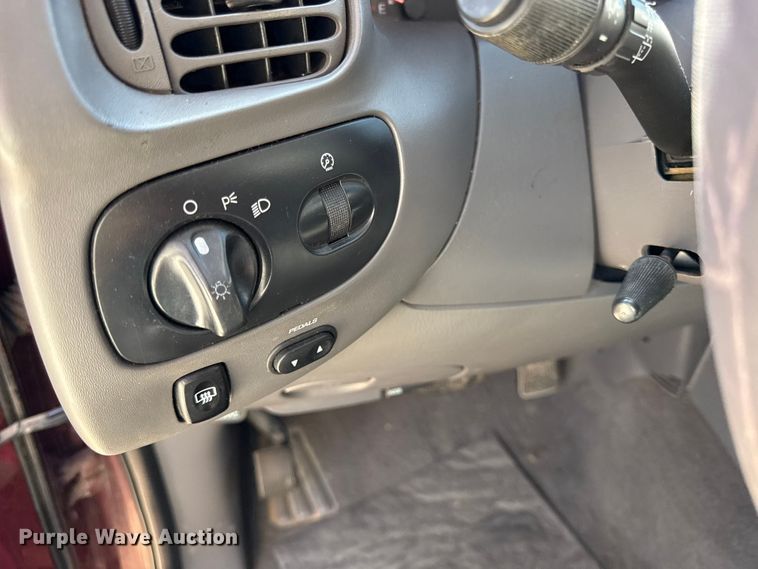 image for item DZ4428 2000 Ford Expedition SUV