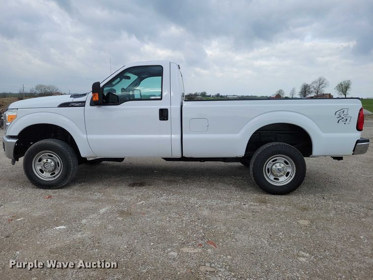 image for item DZ7018 2015 Ford F250 Super Duty pickup truck