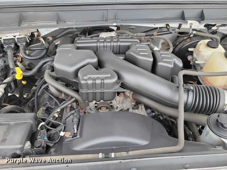 image for item DZ7018 2015 Ford F250 Super Duty pickup truck