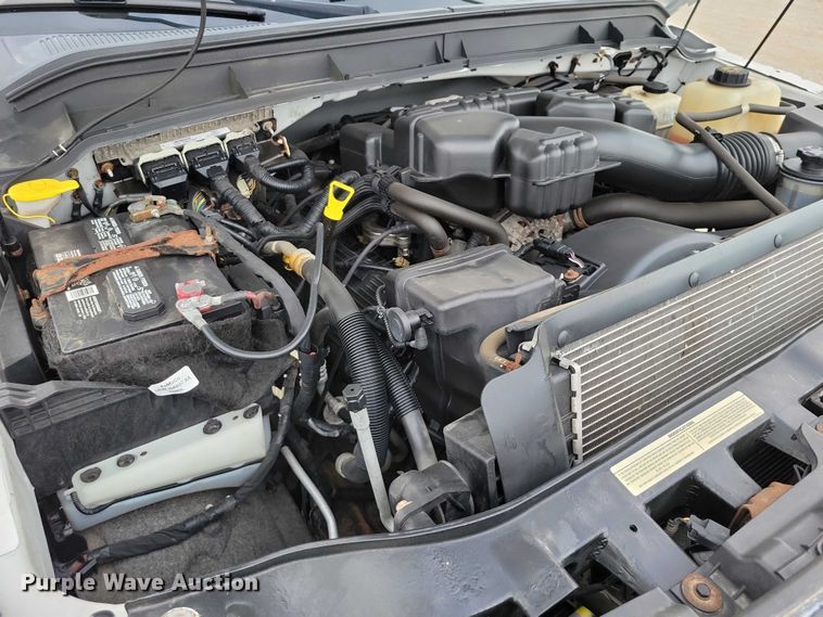 image for item DZ7018 2015 Ford F250 Super Duty pickup truck