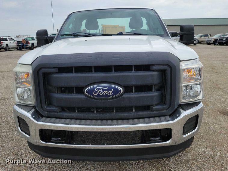 image for item DZ7019 2016 Ford F250 Super Duty pickup truck