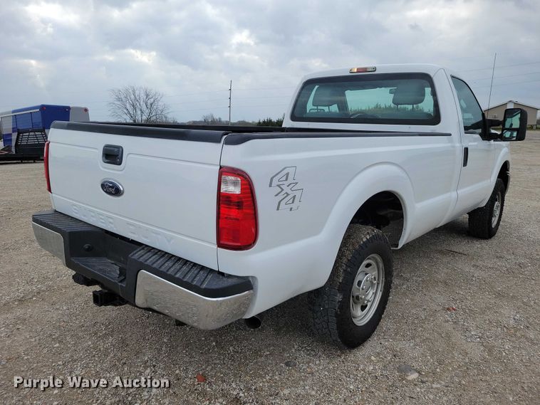 image for item DZ7019 2016 Ford F250 Super Duty pickup truck