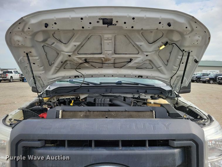 image for item DZ7019 2016 Ford F250 Super Duty pickup truck