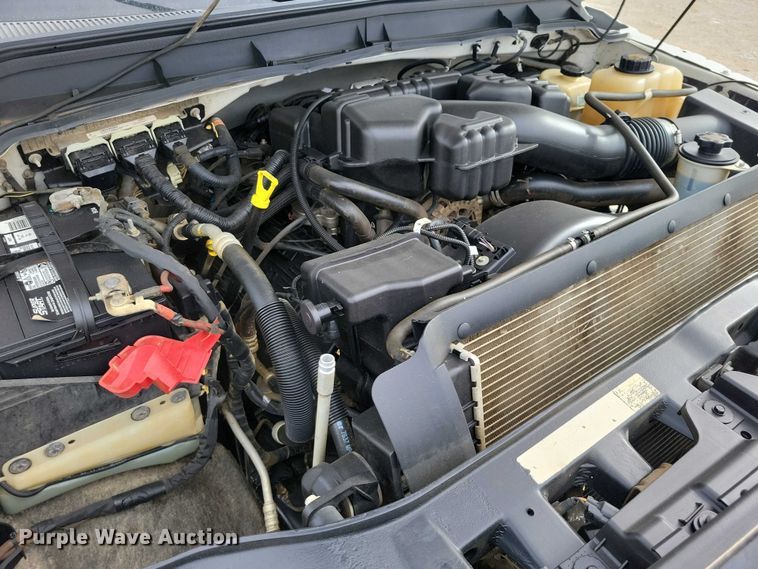 image for item DZ7019 2016 Ford F250 Super Duty pickup truck