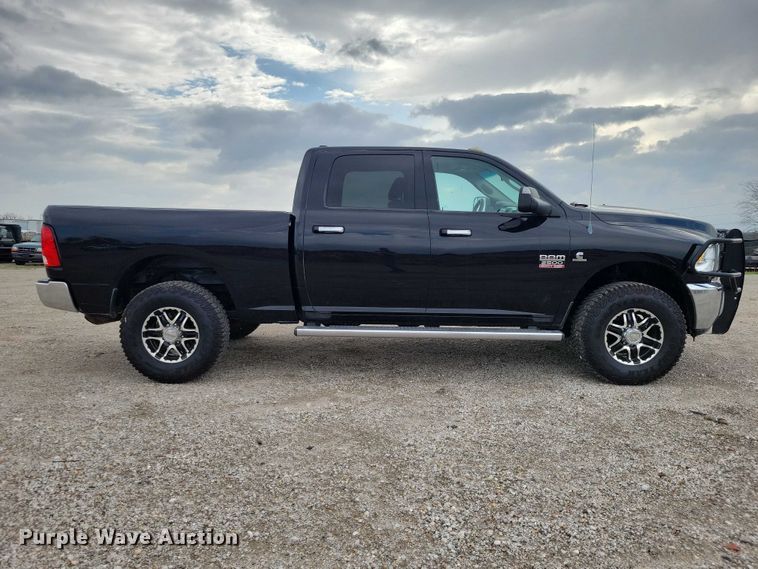 image for item DZ7020 2011 Dodge Ram 2500 Crew Cab pickup truck