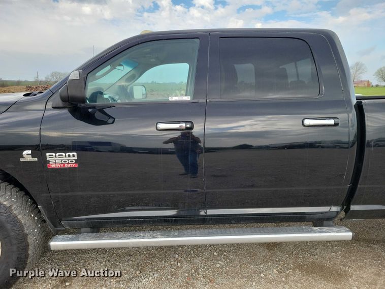 image for item DZ7020 2011 Dodge Ram 2500 Crew Cab pickup truck