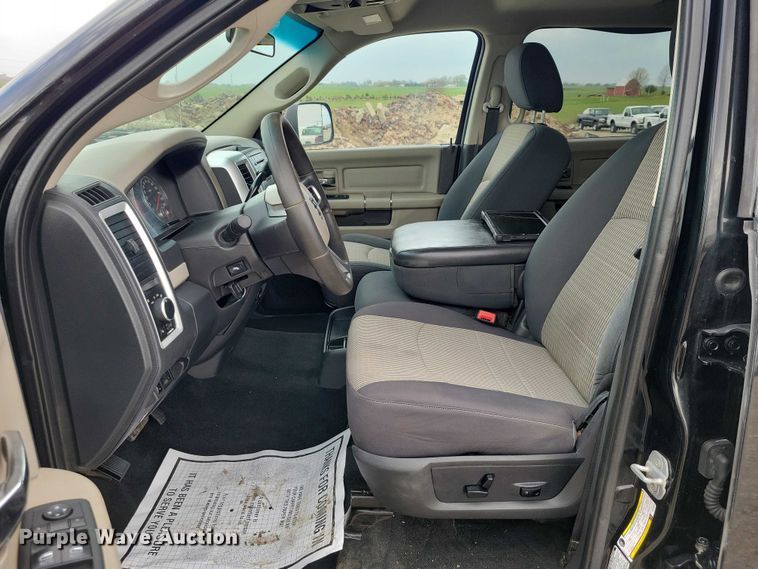 image for item DZ7020 2011 Dodge Ram 2500 Crew Cab pickup truck