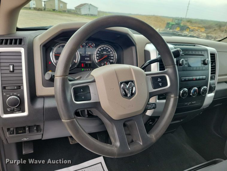 image for item DZ7020 2011 Dodge Ram 2500 Crew Cab pickup truck