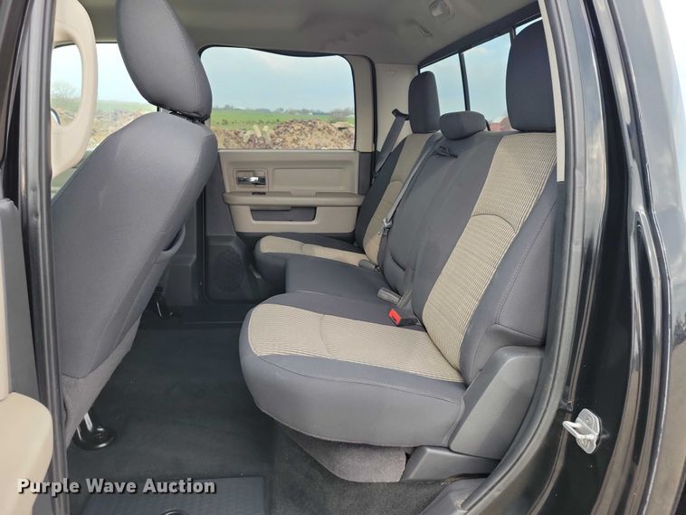 image for item DZ7020 2011 Dodge Ram 2500 Crew Cab pickup truck