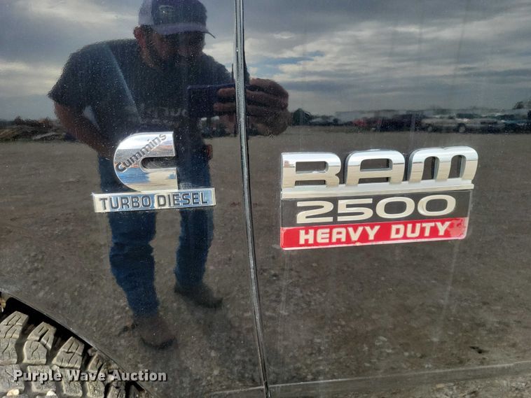 image for item DZ7020 2011 Dodge Ram 2500 Crew Cab pickup truck